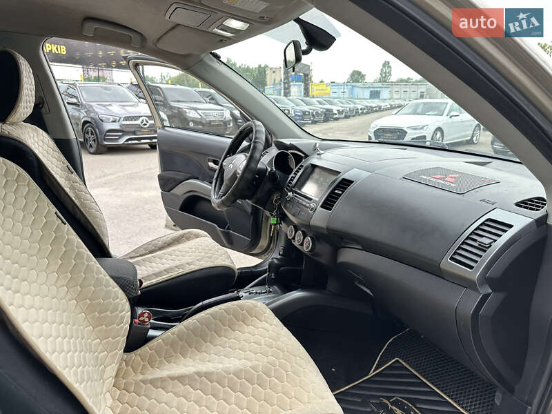 Внедорожник / Кроссовер Mitsubishi Outlander 2009 в Харькове