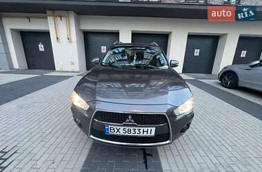 Внедорожник / Кроссовер Mitsubishi Outlander 2010 в 