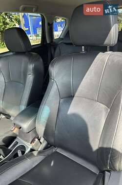 Внедорожник / Кроссовер Mitsubishi Outlander 2010 в 