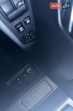 Внедорожник / Кроссовер Mitsubishi Outlander 2010 в 