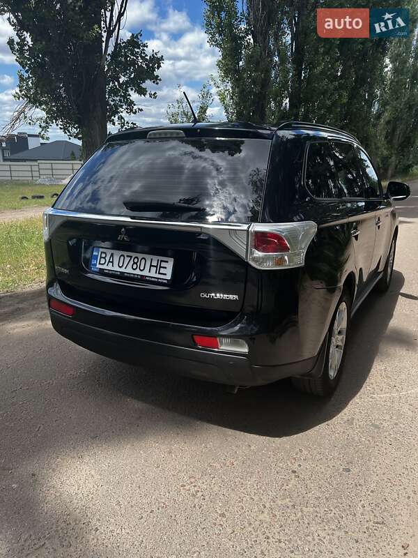 Позашляховик / Кросовер Mitsubishi Outlander 2013 в Кропивницькому