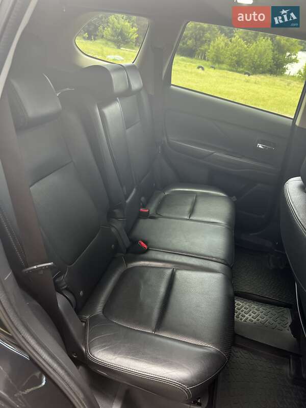 Позашляховик / Кросовер Mitsubishi Outlander 2013 в Кропивницькому
