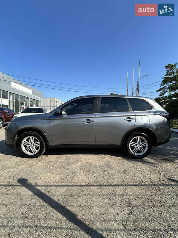 Внедорожник / Кроссовер Mitsubishi Outlander 2014 в Сумах