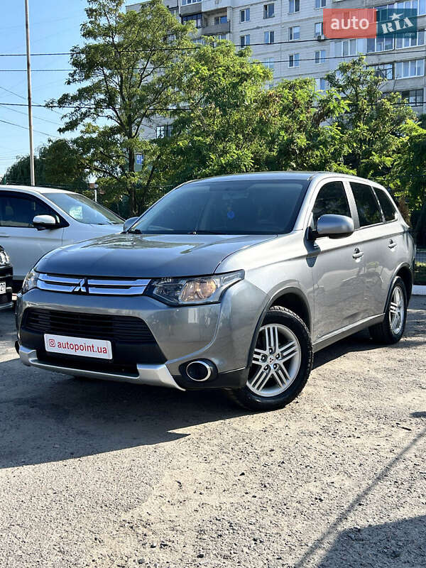 Внедорожник / Кроссовер Mitsubishi Outlander 2014 в Сумах