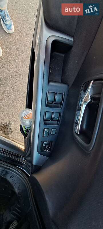 Позашляховик / Кросовер Mitsubishi Outlander 2012 в Львові