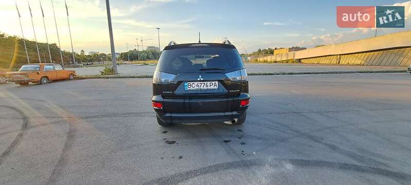 Позашляховик / Кросовер Mitsubishi Outlander 2012 в Львові