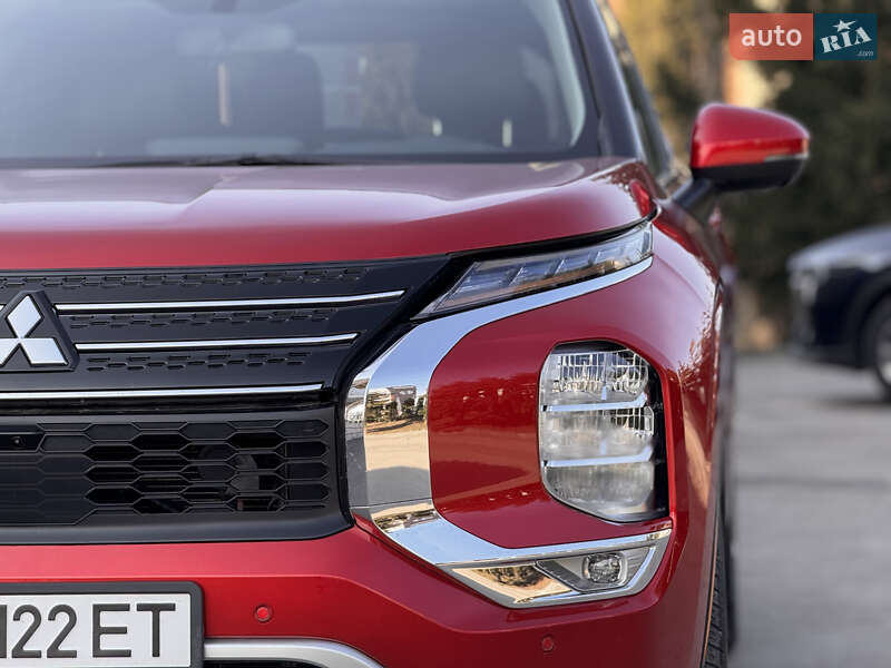 Позашляховик / Кросовер Mitsubishi Outlander 2021 в Тернополі