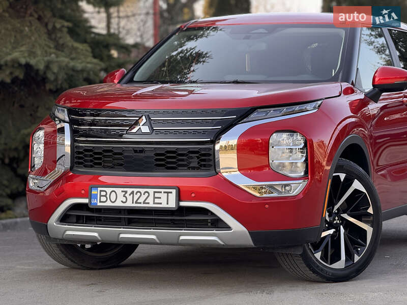 Позашляховик / Кросовер Mitsubishi Outlander 2021 в Тернополі