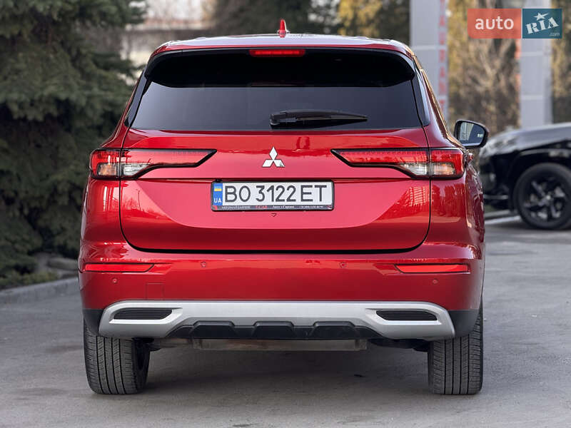 Позашляховик / Кросовер Mitsubishi Outlander 2021 в Тернополі
