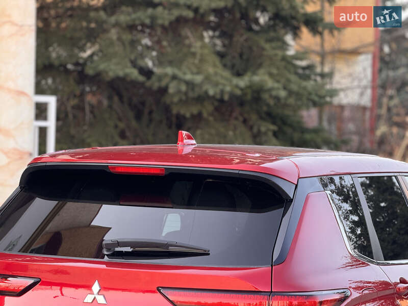 Позашляховик / Кросовер Mitsubishi Outlander 2021 в Тернополі