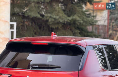 Внедорожник / Кроссовер Mitsubishi Outlander 2021 в 