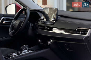 Внедорожник / Кроссовер Mitsubishi Outlander 2021 в 