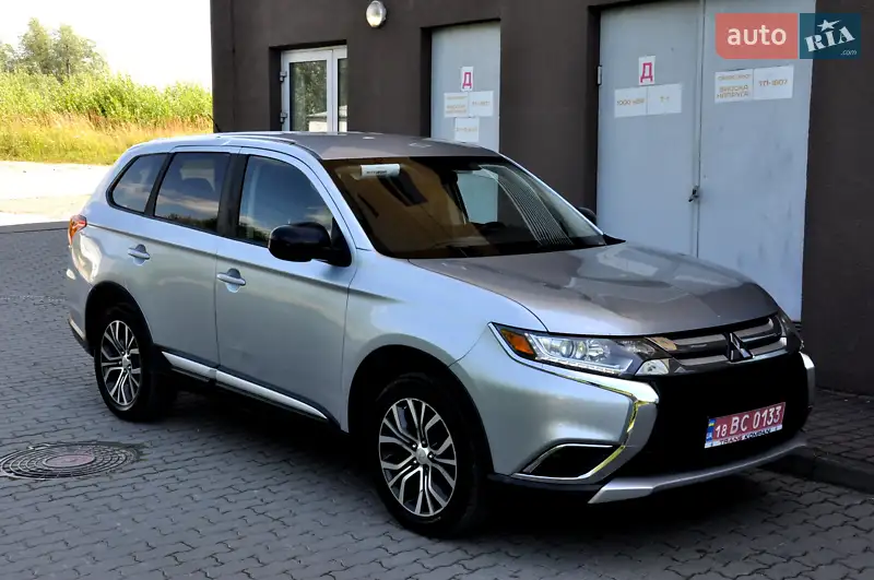 Mitsubishi Outlander 2016