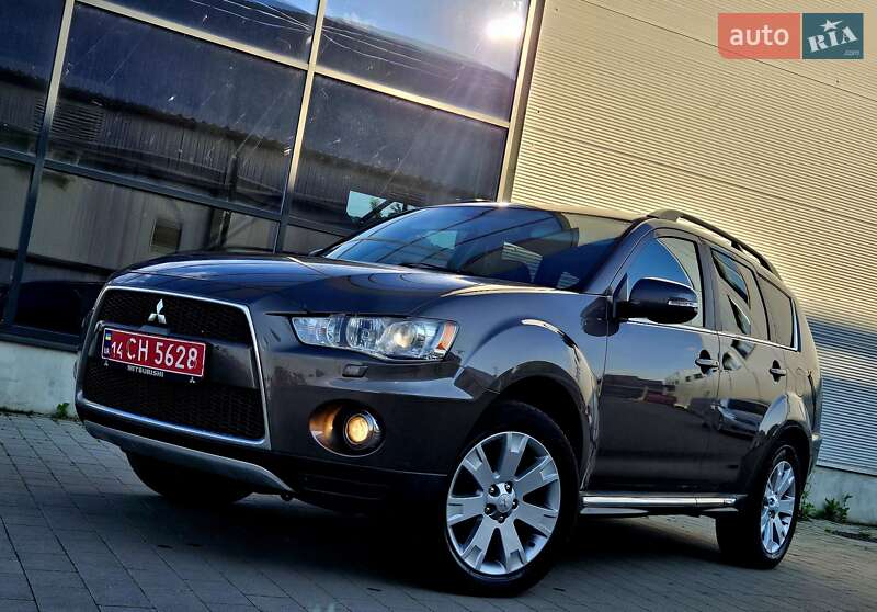 Внедорожник / Кроссовер Mitsubishi Outlander 2012 в Ивано-Франковске