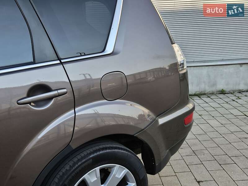 Внедорожник / Кроссовер Mitsubishi Outlander 2012 в Ивано-Франковске