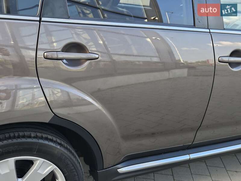 Внедорожник / Кроссовер Mitsubishi Outlander 2012 в Ивано-Франковске