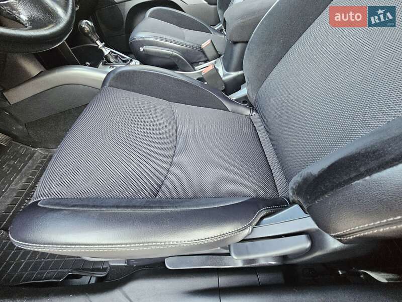 Внедорожник / Кроссовер Mitsubishi Outlander 2012 в Ивано-Франковске