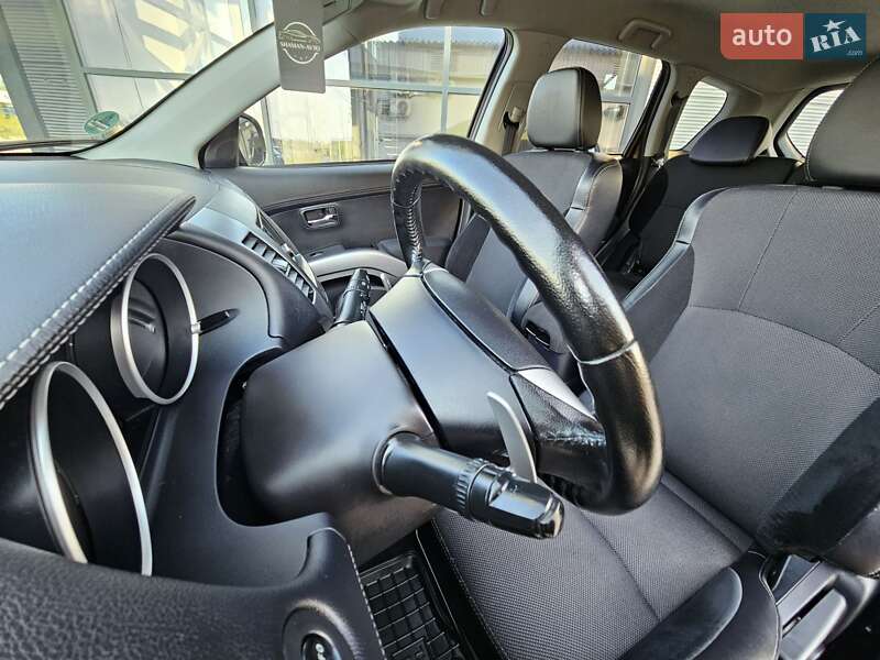 Внедорожник / Кроссовер Mitsubishi Outlander 2012 в Ивано-Франковске