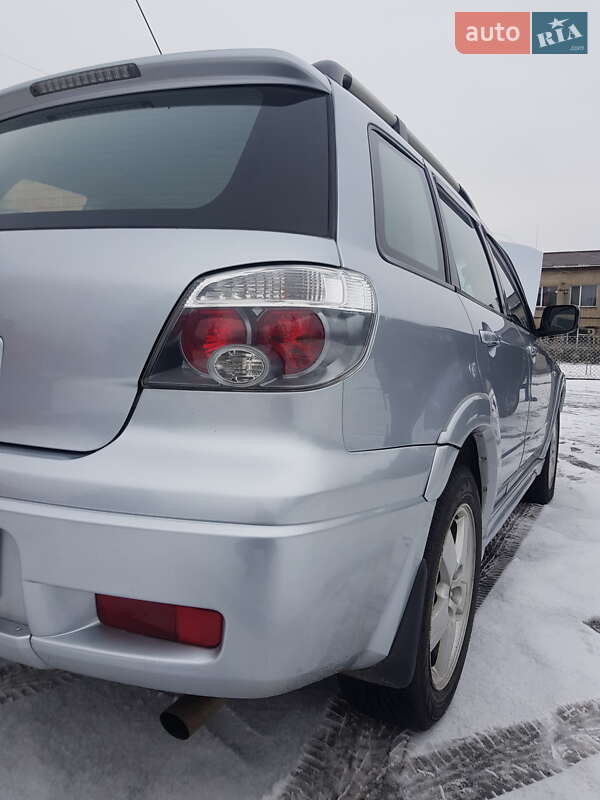 Позашляховик / Кросовер Mitsubishi Outlander 2008 в Маневичах