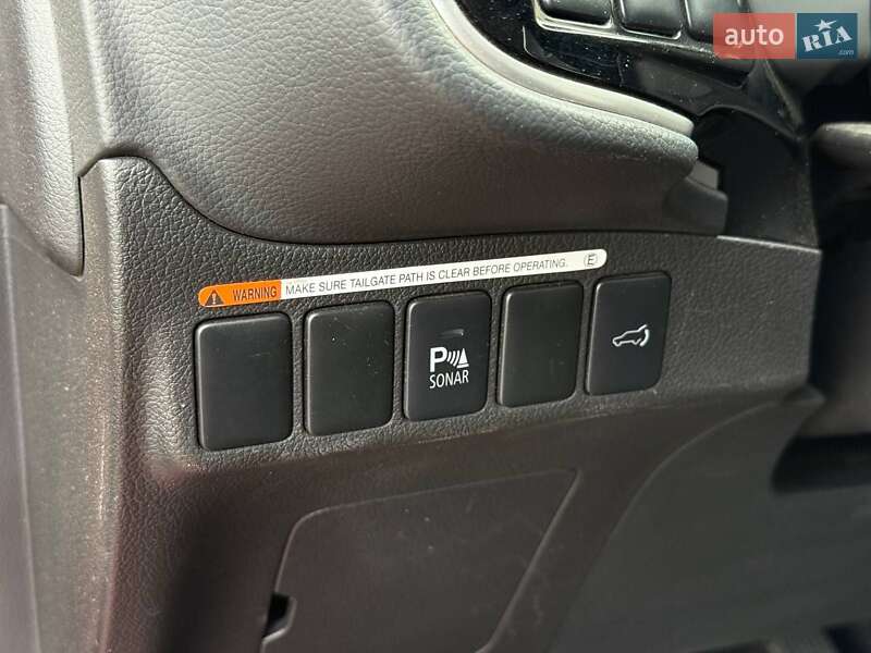 Внедорожник / Кроссовер Mitsubishi Outlander 2014 в Кривом Роге