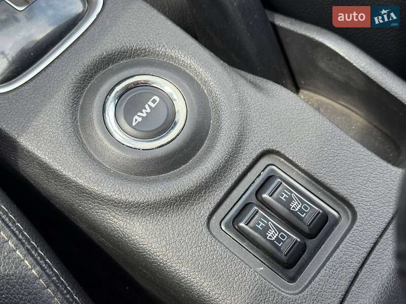 Внедорожник / Кроссовер Mitsubishi Outlander 2014 в Кривом Роге