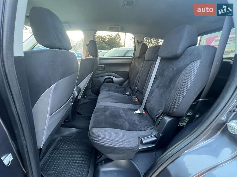 Внедорожник / Кроссовер Mitsubishi Outlander 2011 в Коломые