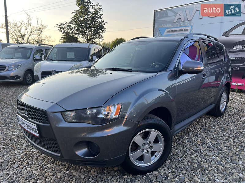 Внедорожник / Кроссовер Mitsubishi Outlander 2011 в Коломые