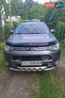 Внедорожник / Кроссовер Mitsubishi Outlander 2013 в Тернополе