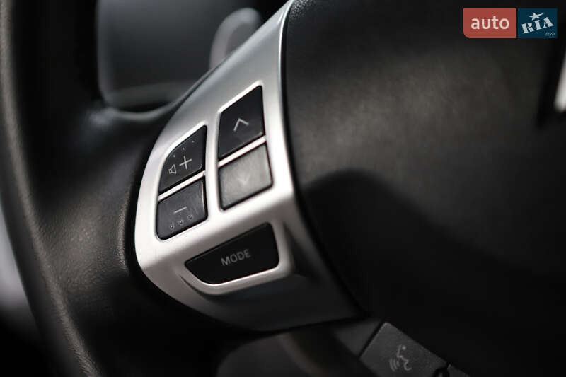 Позашляховик / Кросовер Mitsubishi Outlander 2012 в Дрогобичі