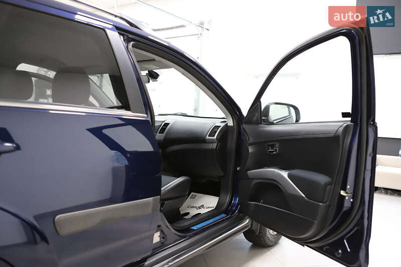 Позашляховик / Кросовер Mitsubishi Outlander 2012 в Дрогобичі