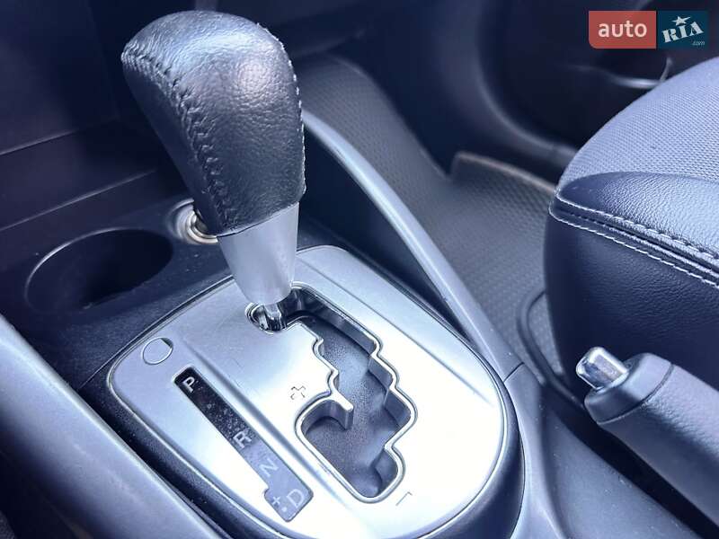 Внедорожник / Кроссовер Mitsubishi Outlander 2013 в Запорожье