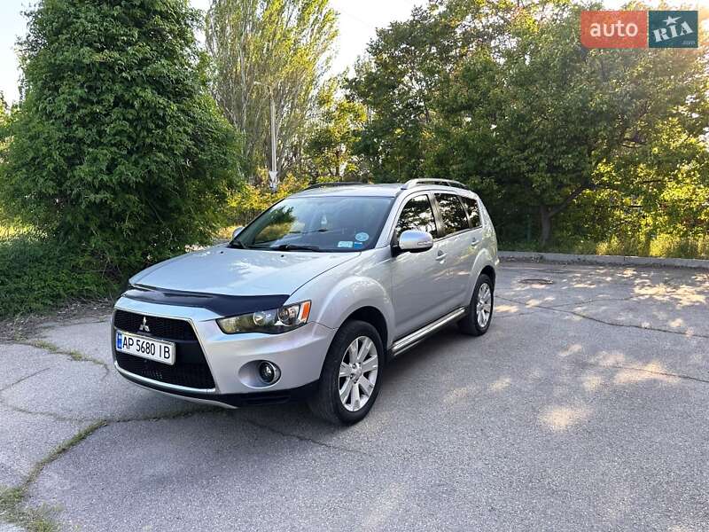 Внедорожник / Кроссовер Mitsubishi Outlander 2013 в Запорожье