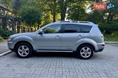Внедорожник / Кроссовер Mitsubishi Outlander 2009 в 