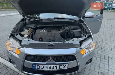 Внедорожник / Кроссовер Mitsubishi Outlander 2009 в 