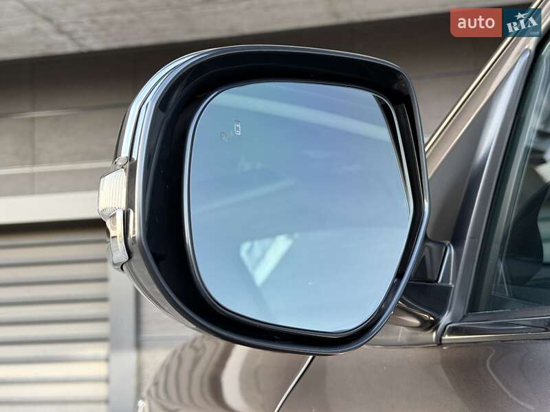 Внедорожник / Кроссовер Mitsubishi Outlander 2017 в Киеве