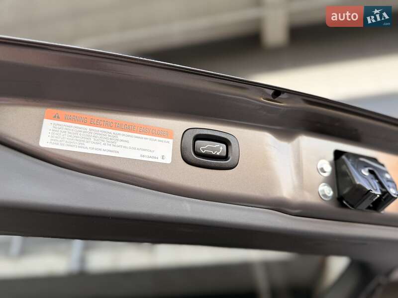 Внедорожник / Кроссовер Mitsubishi Outlander 2017 в Киеве