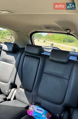 Внедорожник / Кроссовер Mitsubishi Outlander 2014 в 