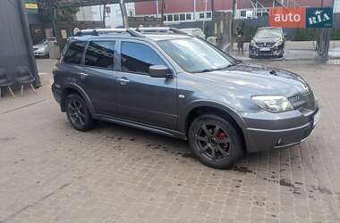 Внедорожник / Кроссовер Mitsubishi Outlander 2005 в  фото 25 Внедорожник / Кроссовер Mitsubishi Outlander 2005 в