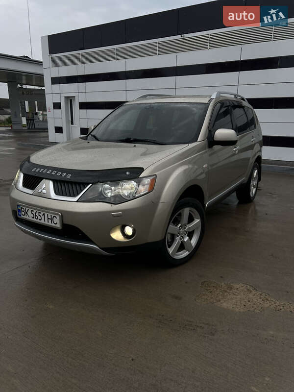 Mitsubishi Outlander 2008