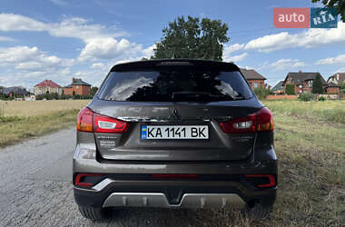Внедорожник / Кроссовер Mitsubishi Outlander 2018 в 