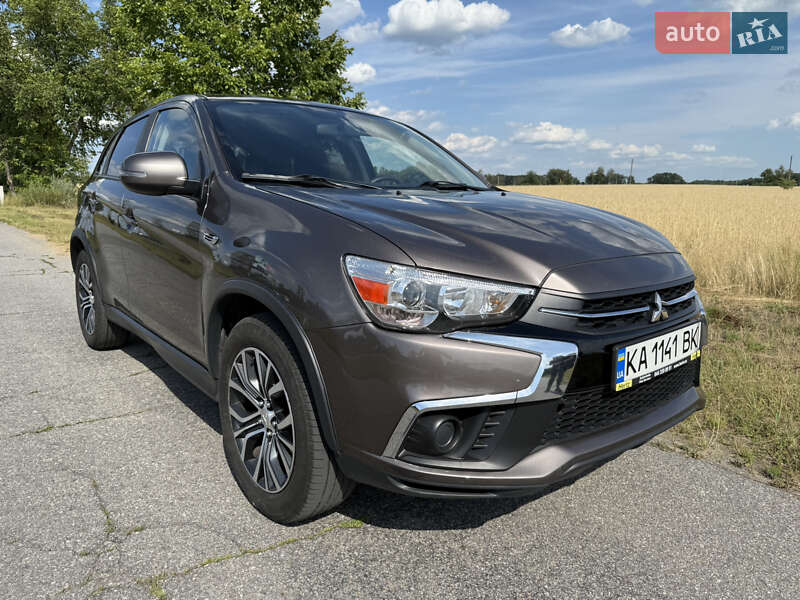Внедорожник / Кроссовер Mitsubishi Outlander 2018 в Киеве