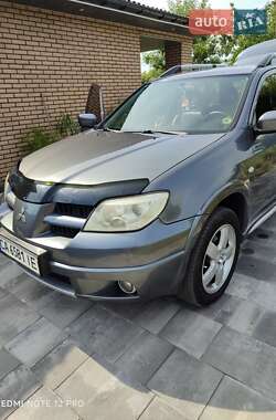 Внедорожник / Кроссовер Mitsubishi Outlander 2007 в 