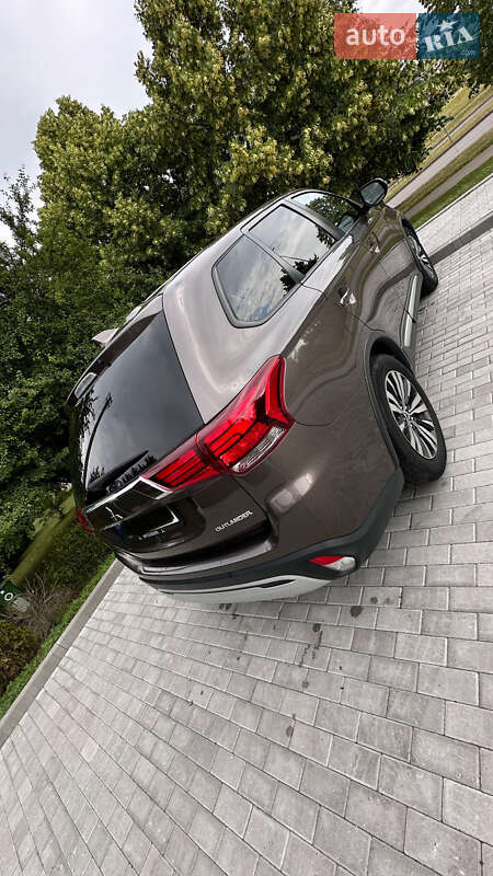 Внедорожник / Кроссовер Mitsubishi Outlander 2018 в Днепре