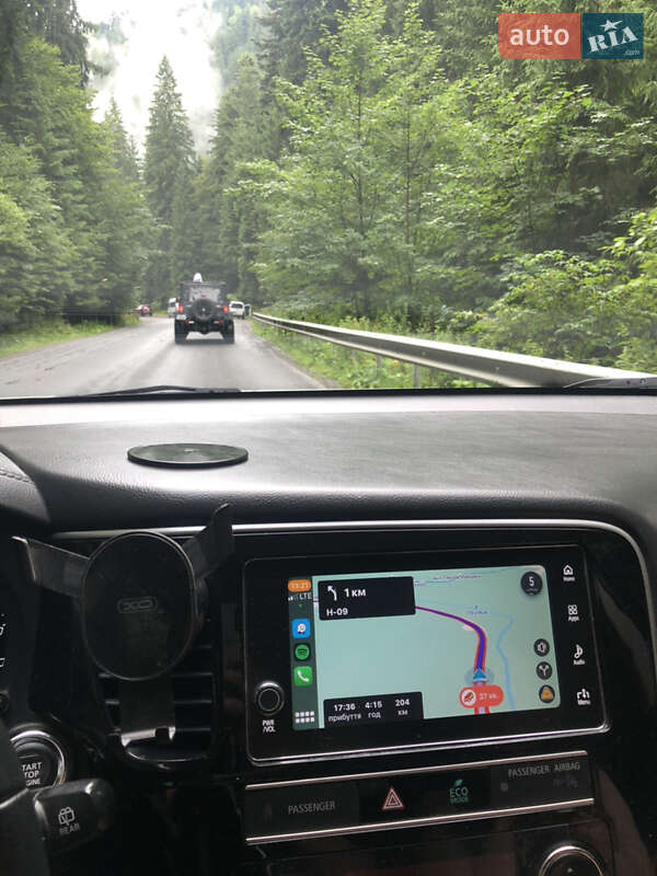 Позашляховик / Кросовер Mitsubishi Outlander 2019 в Львові