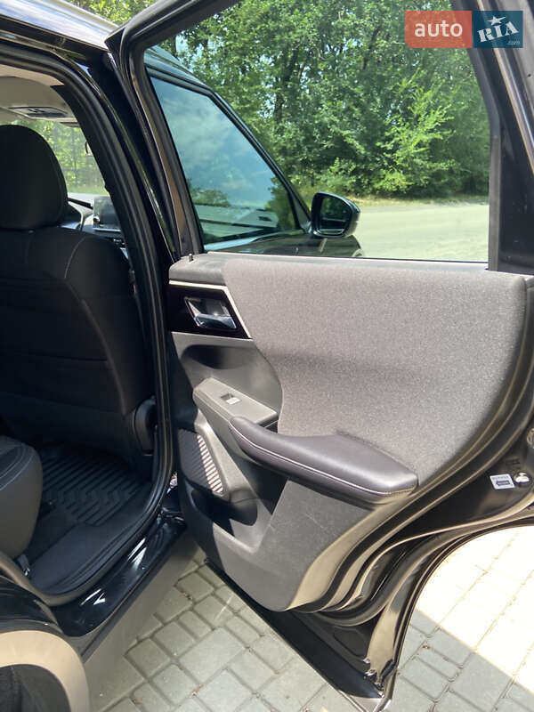 Позашляховик / Кросовер Mitsubishi Outlander 2022 в Умані