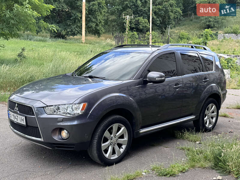 Внедорожник / Кроссовер Mitsubishi Outlander 2011 в Полтаве