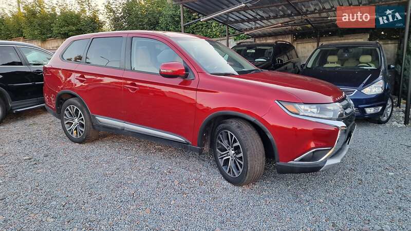 Внедорожник / Кроссовер Mitsubishi Outlander 2018 в Ровно