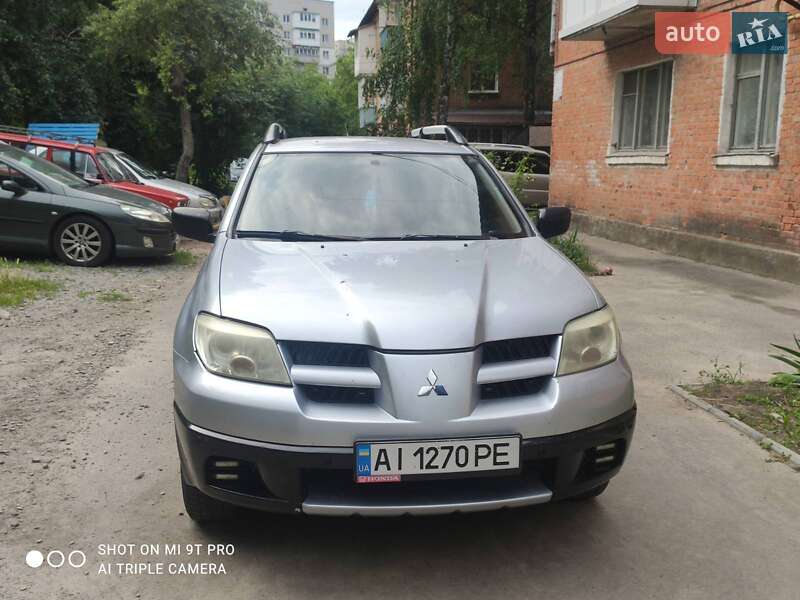 Внедорожник / Кроссовер Mitsubishi Outlander 2006 в 