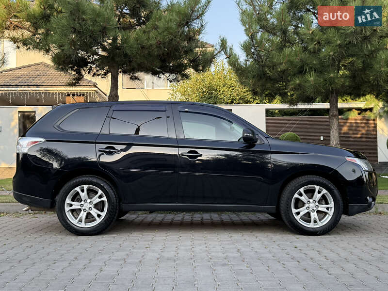 Mitsubishi Outlander 2013