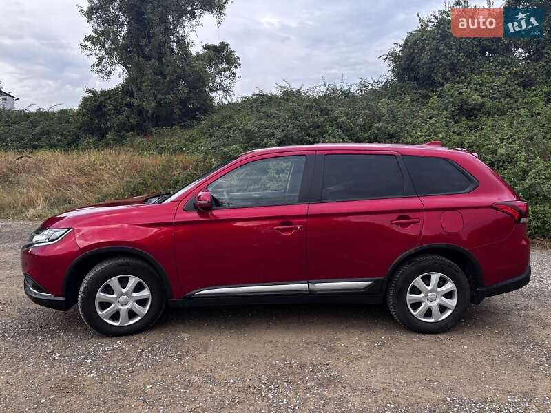 Позашляховик / Кросовер Mitsubishi Outlander 2022 в Вінниці